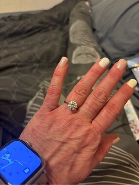Classic Round-Cut Solitaire Moissanite GRA certified Engagement Ring size 7